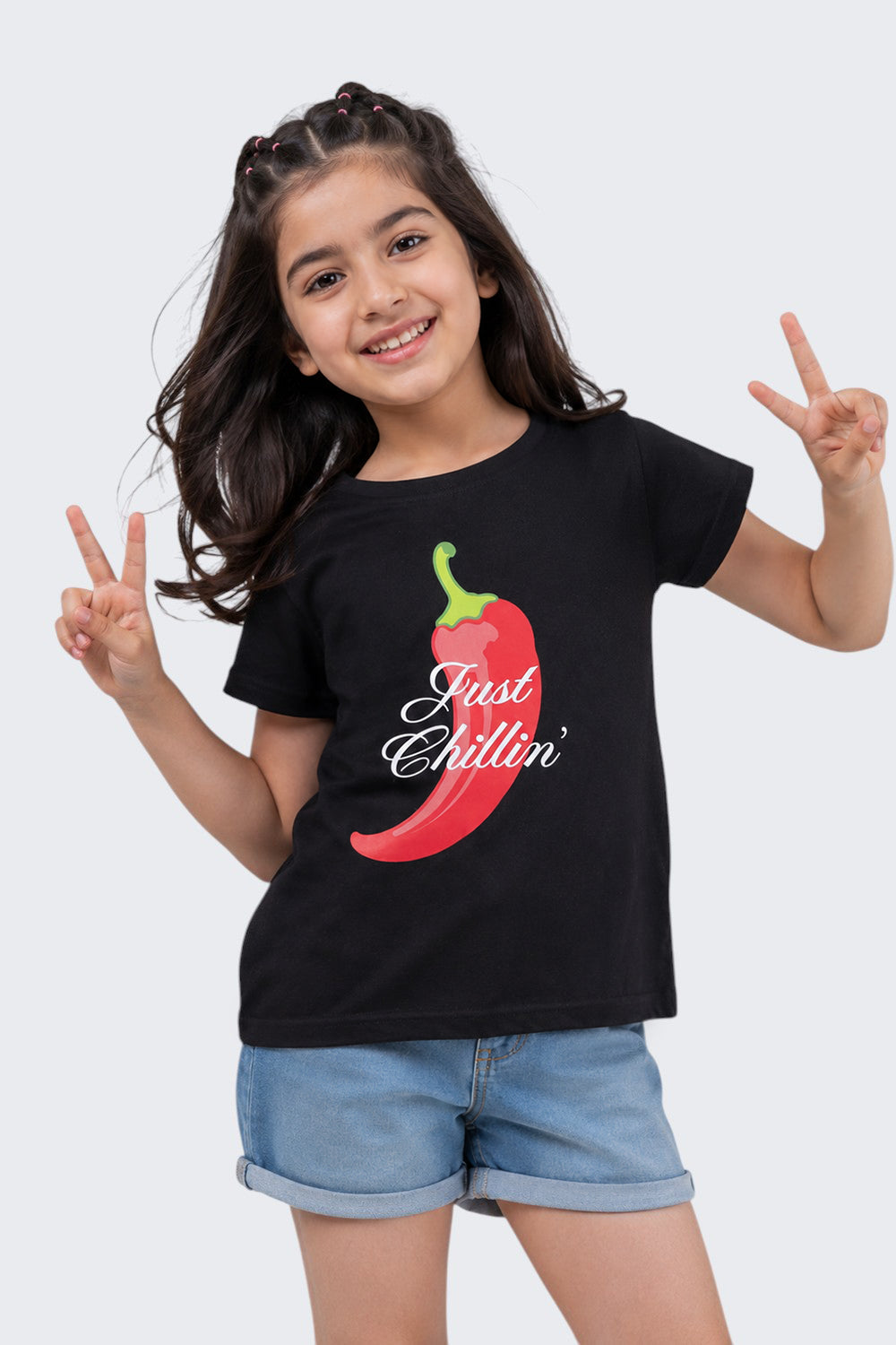 Tweens Girls Regular Fit Black Chilly Graphic T-Shirt