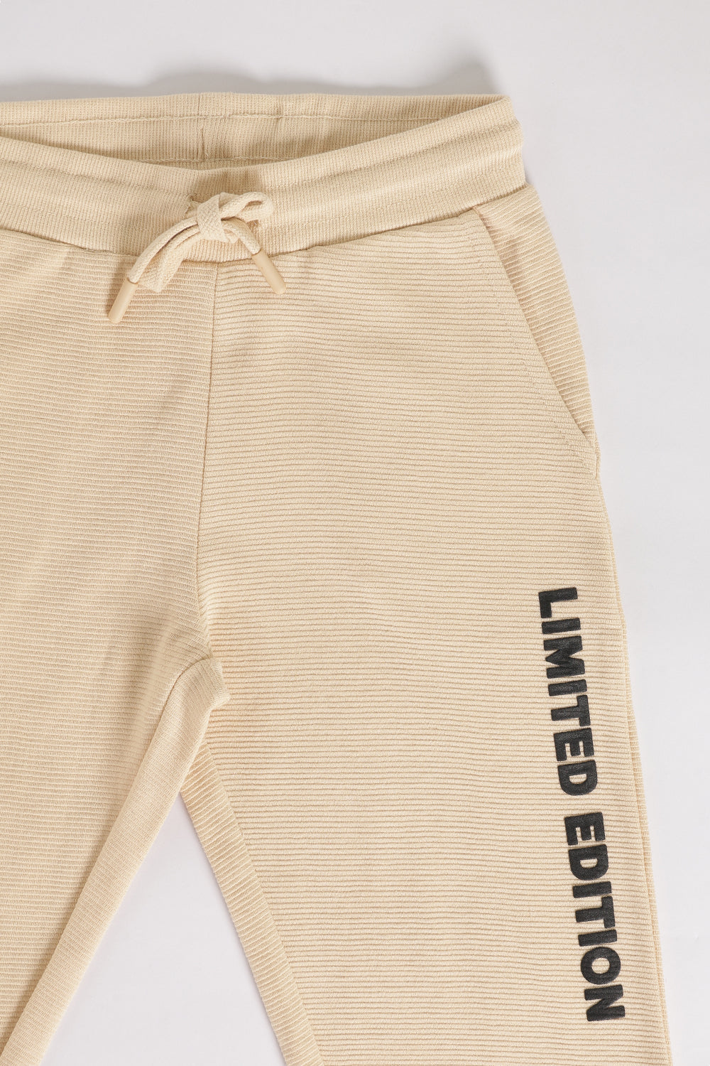 Beige Regular Fit Jogger With 3 Pocket