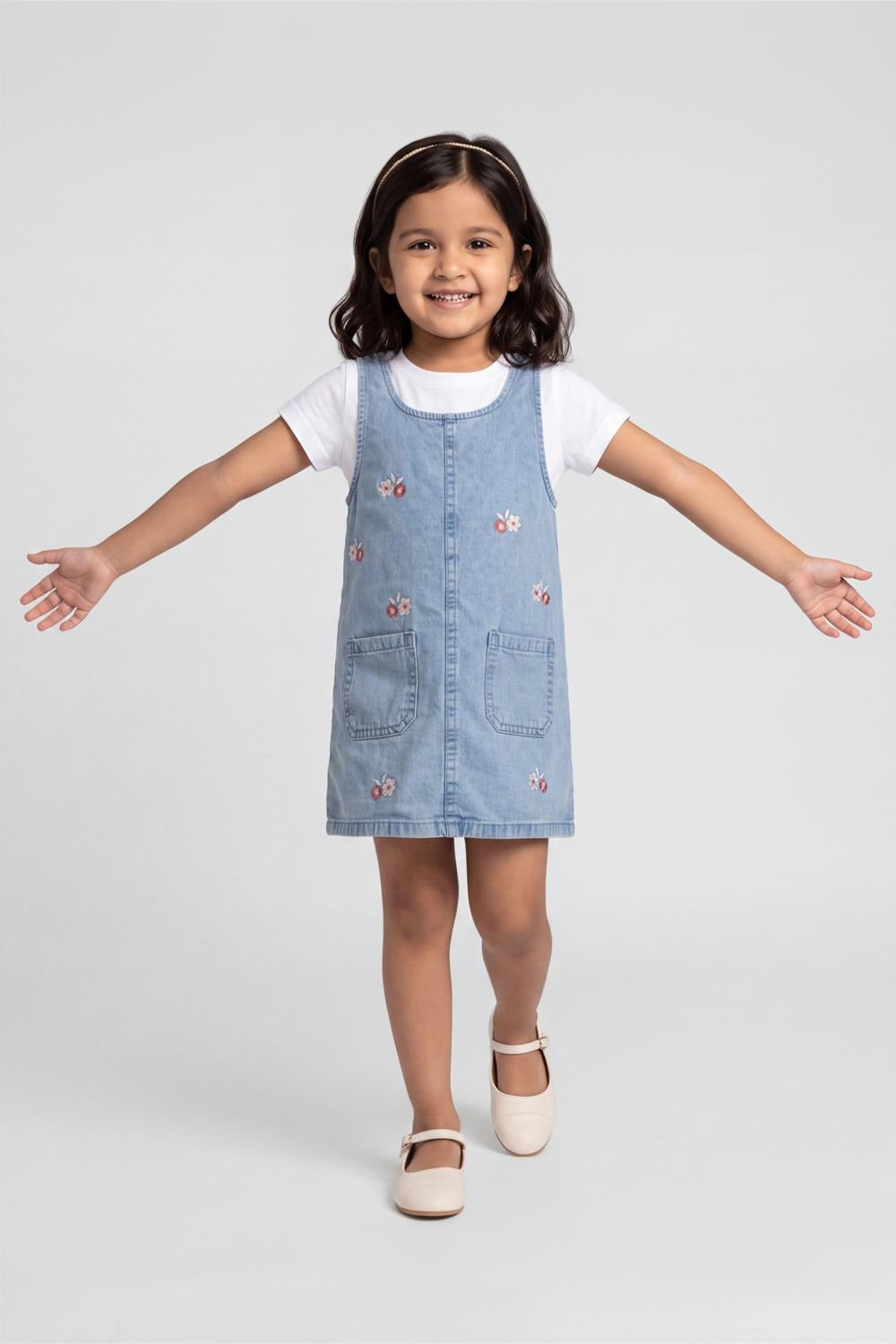 Light Blue Embroidered Regular Fit Dungaree and T-Shirt For Girls