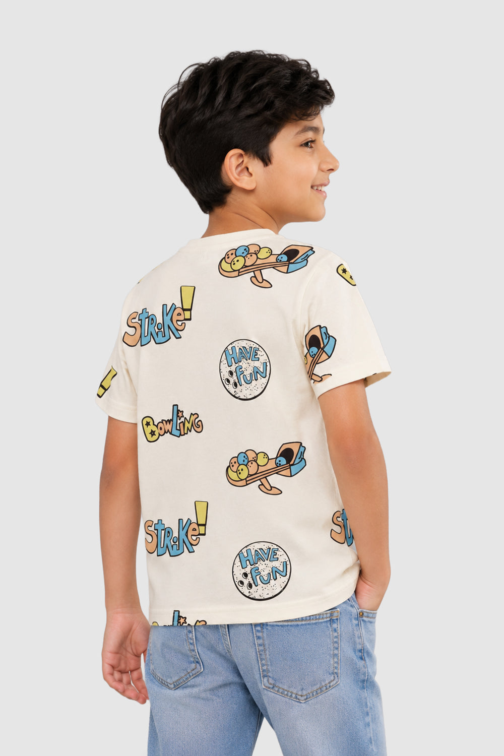 Off White Graphic Regular Fit T-Shirt For Tweens Boys