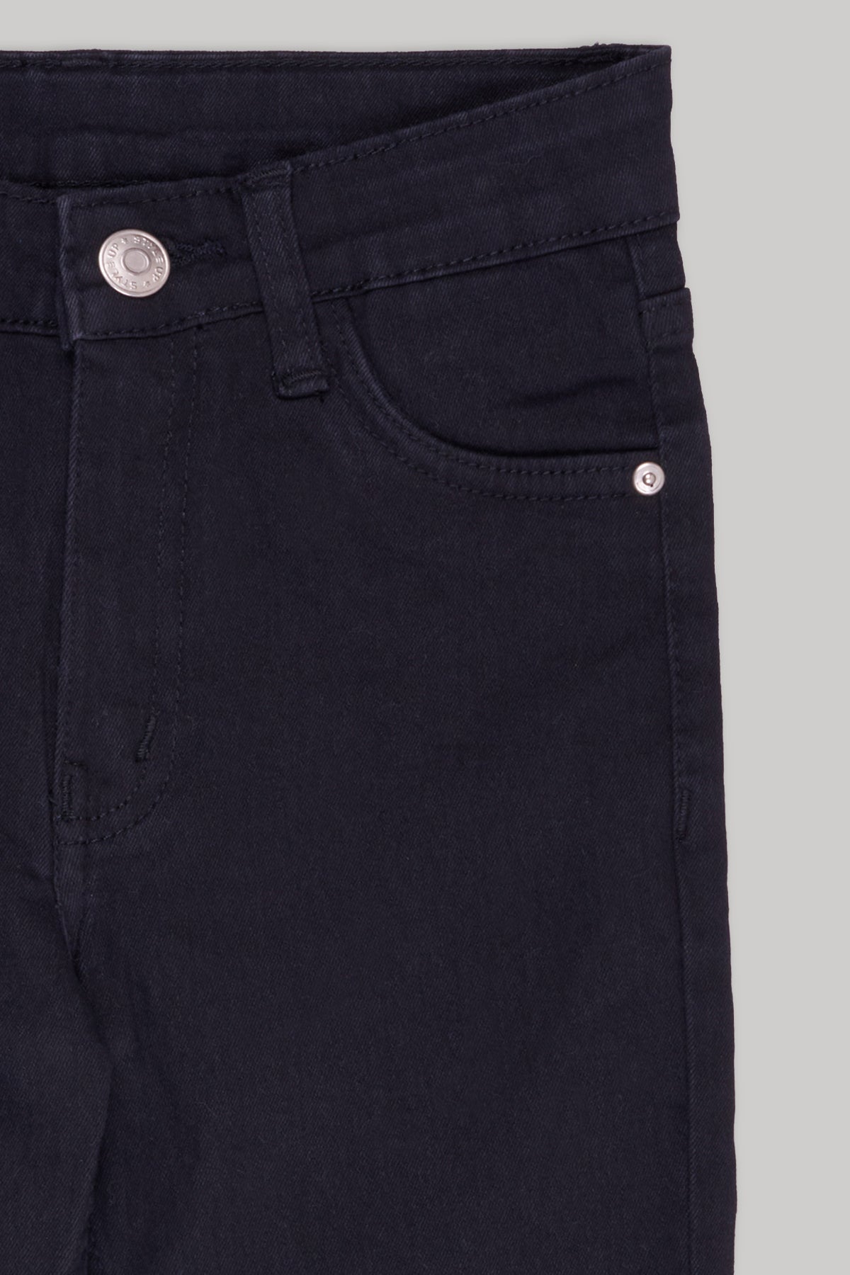Black Solid Regular Fit Jeans For Girls