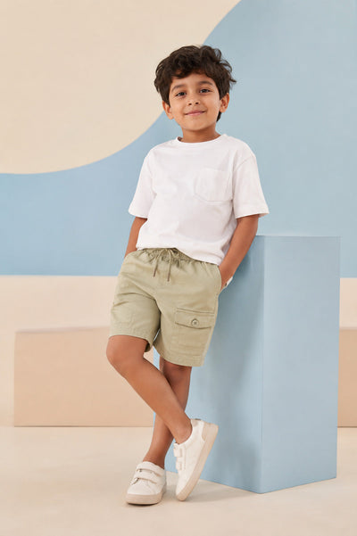 Green Regular Fit Cargo Shorts With 3 Pocket